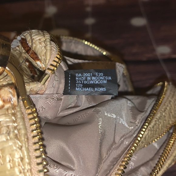 🌺 MICHAEL KORS 🌺 NATURAL STRAW PYTHON CAPSULE - Picture 4 of 8